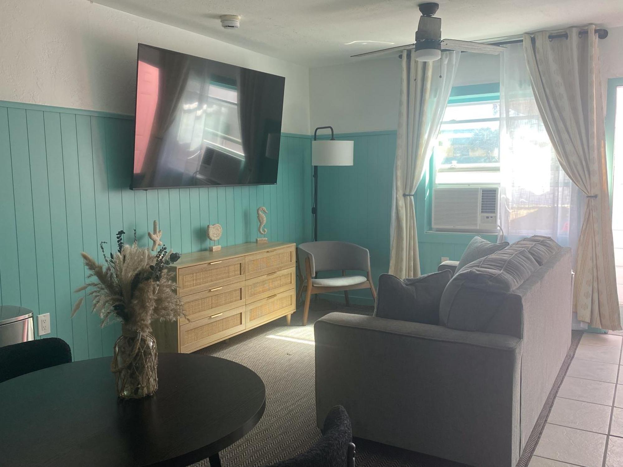 Oasis Palms Resort St. Pete Beach Ngoại thất bức ảnh